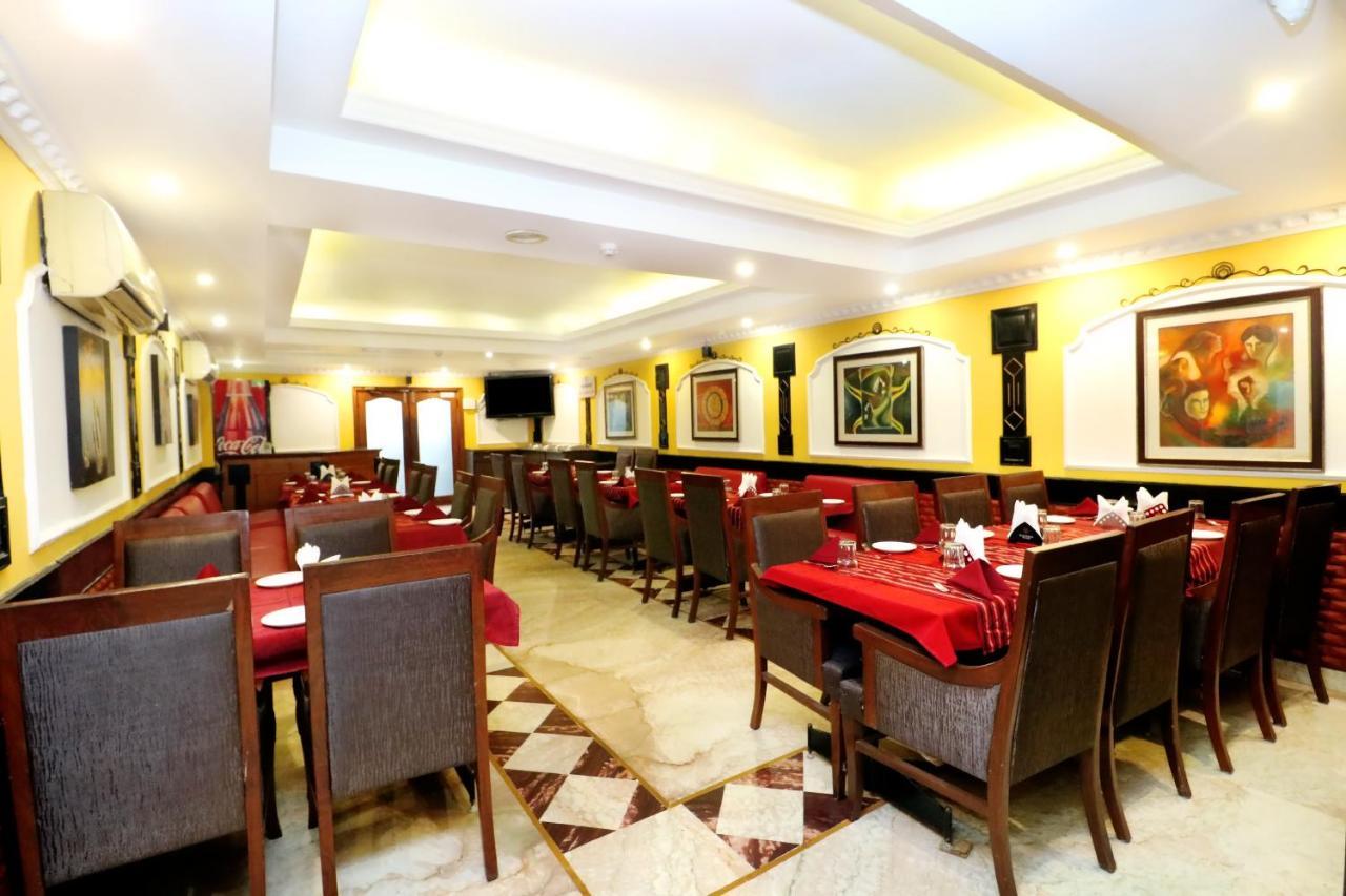 城中央高级酒店 Chandīgarh 外观 照片
