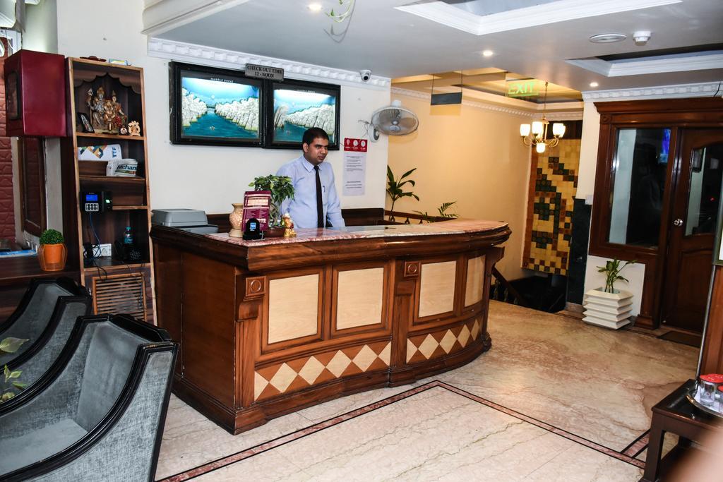 城中央高级酒店 Chandīgarh 外观 照片