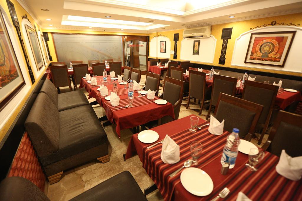城中央高级酒店 Chandīgarh 外观 照片