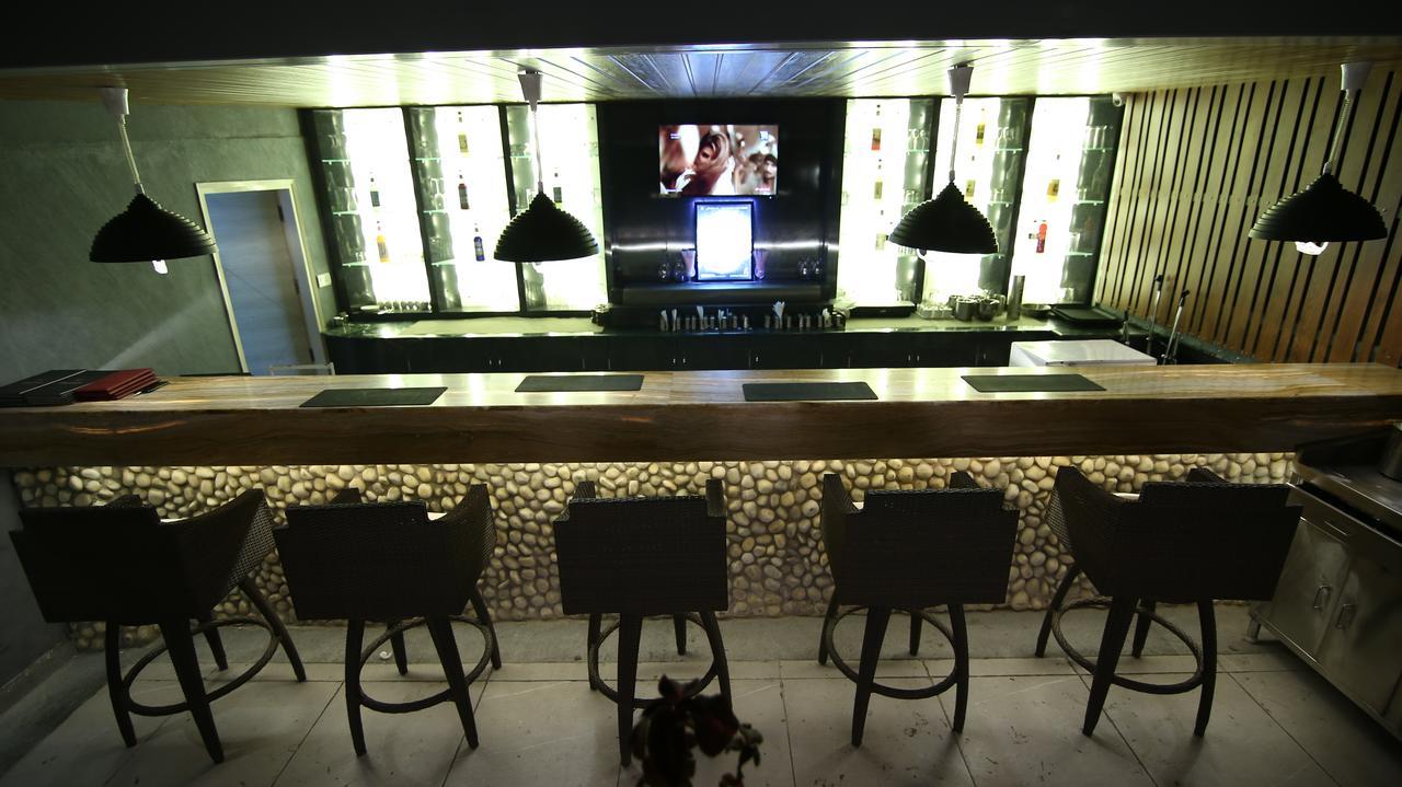 城中央高级酒店 Chandīgarh 外观 照片