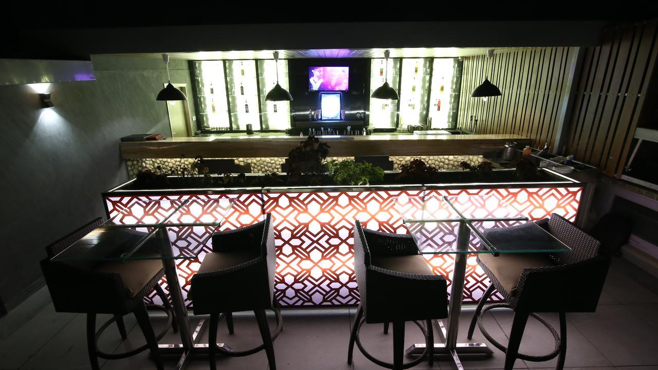 城中央高级酒店 Chandīgarh 外观 照片