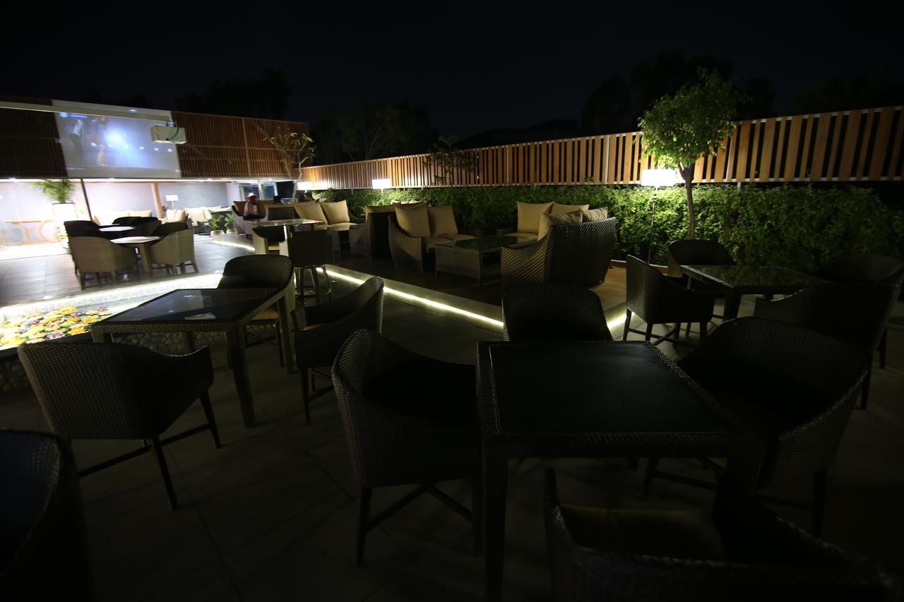 城中央高级酒店 Chandīgarh 外观 照片