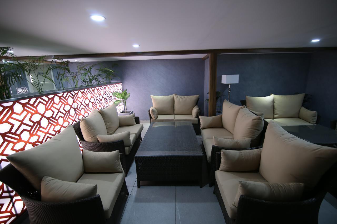 城中央高级酒店 Chandīgarh 外观 照片