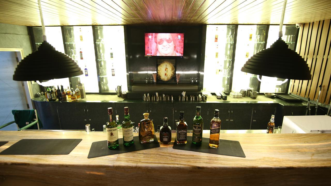 城中央高级酒店 Chandīgarh 外观 照片